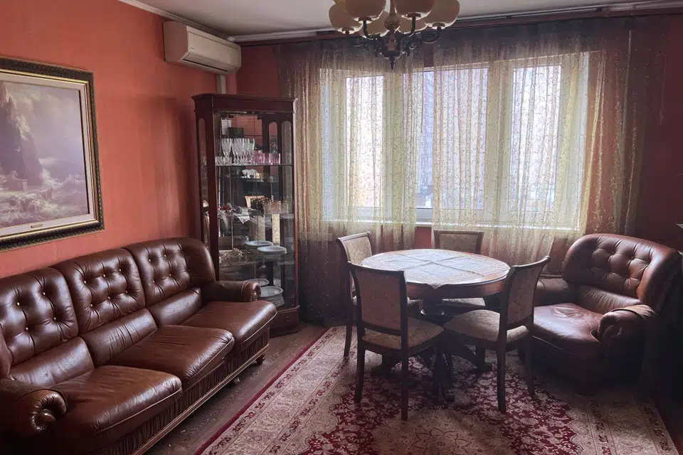Продаётся 2-комнатная квартира, 56 м²