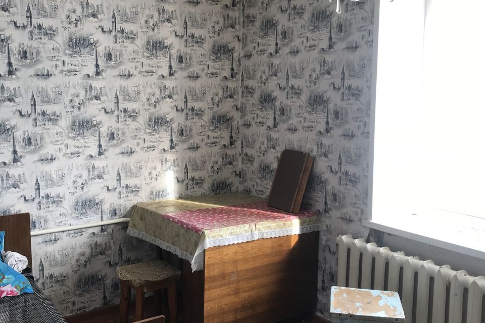 Продаётся 3-комнатная квартира, 50.4 м²