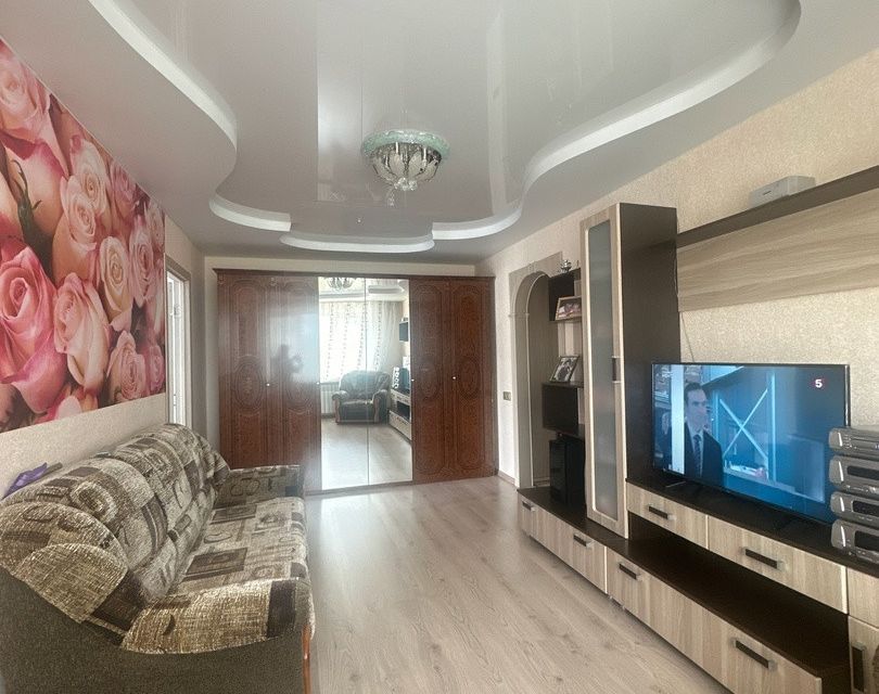 Продаётся 4-комнатная квартира, 61.5 м²