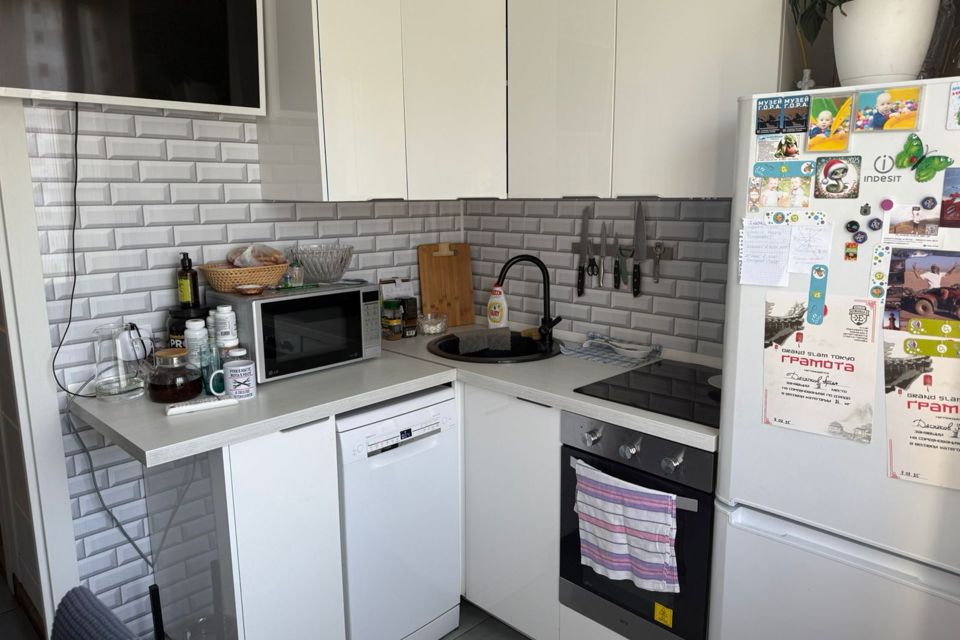 Продаётся 3-комнатная квартира, 58.7 м²