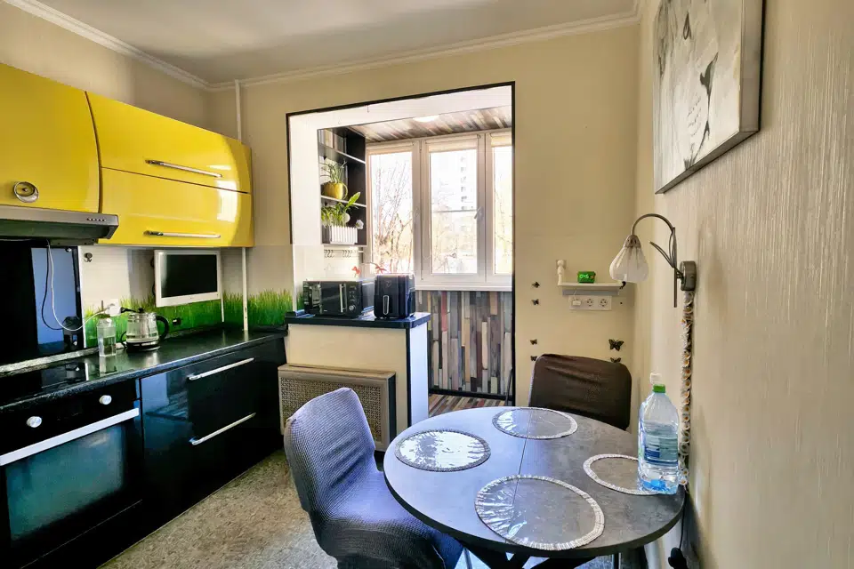 Продаётся 3-комнатная квартира, 60.7 м²