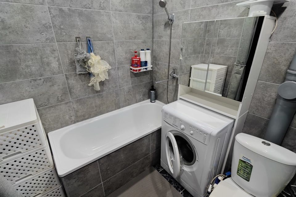Продаётся 1-комнатная квартира, 37.8 м²