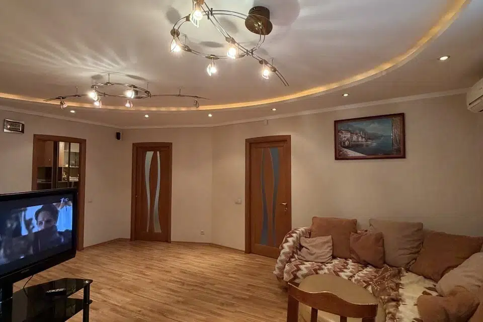 Продаётся 2-комнатная квартира, 76.8 м²