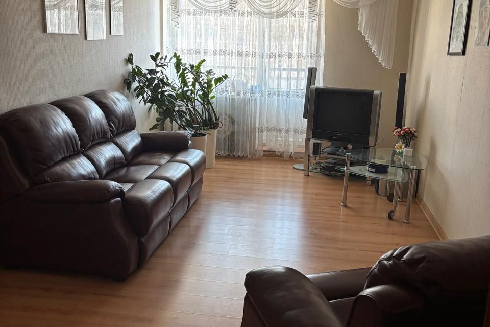 Продаётся 3-комнатная квартира, 60.5 м²