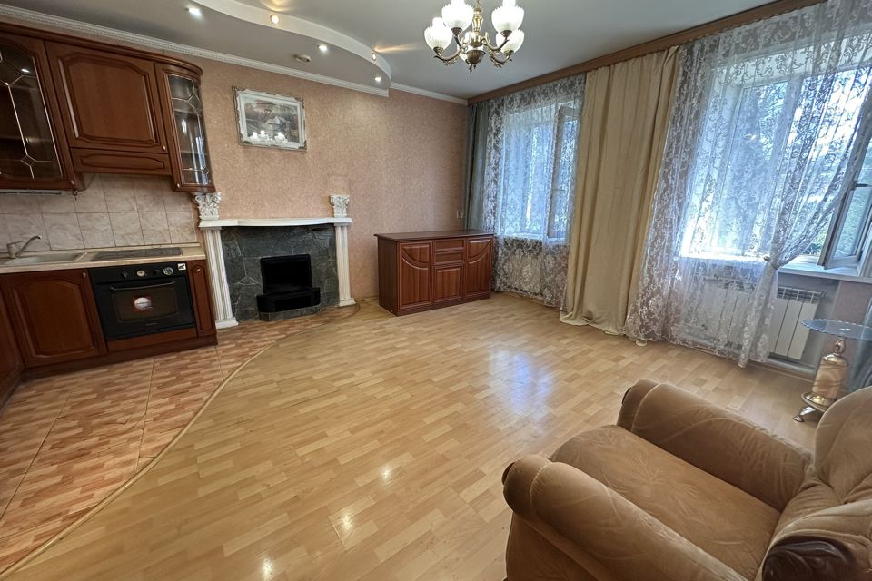 Продаётся 3-комнатная квартира, 60 м²