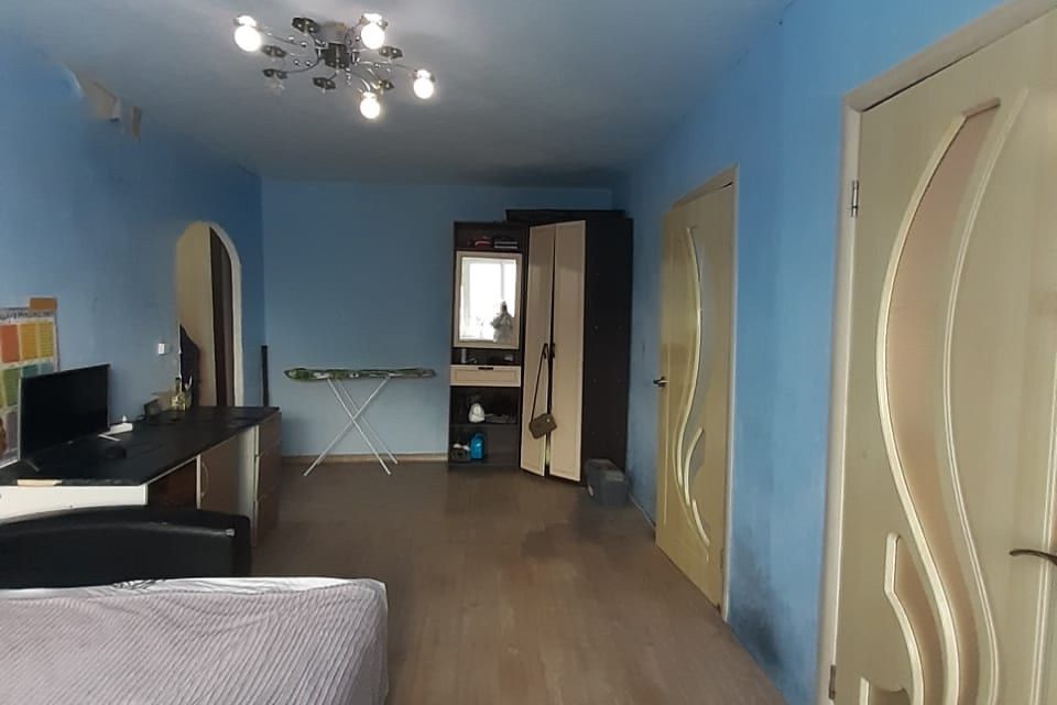 Продаётся 4-комнатная квартира, 61.4 м²