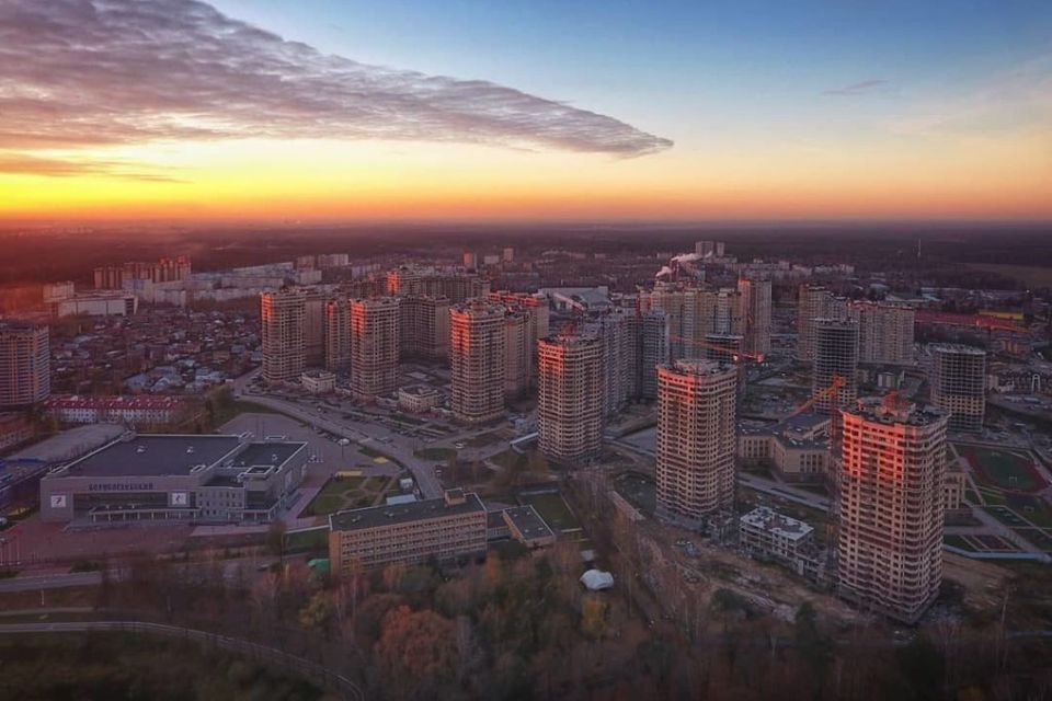 Продаётся 1-комнатная квартира, 56.9 м²