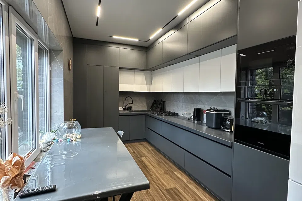 Продаётся 2-этажный дом, 210 м²