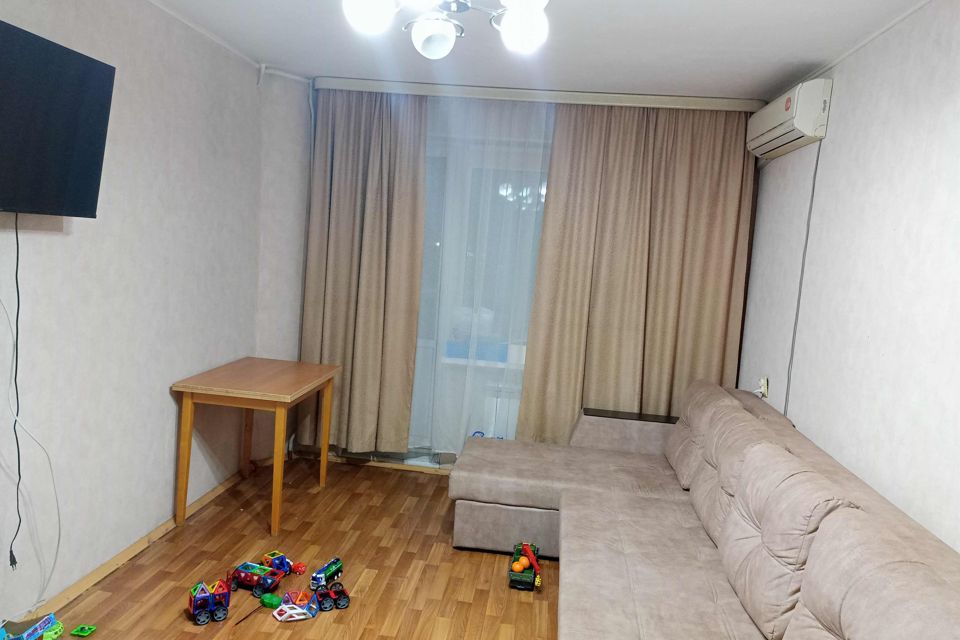Продаётся 3-комнатная квартира, 61.2 м²