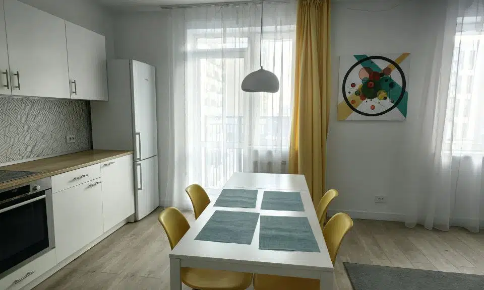 Продаётся 4-комнатная квартира, 96.6 м²