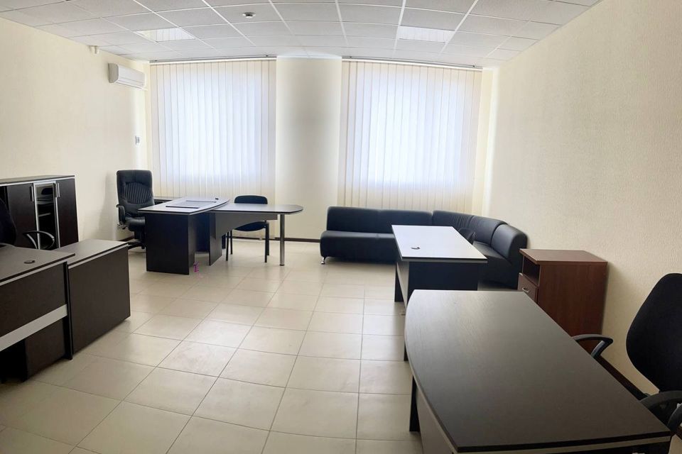 Сдаётся офис, 250 м²