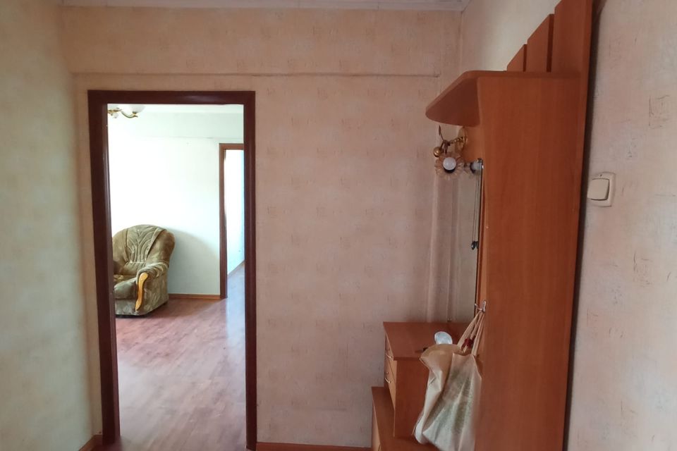 Продаётся 4-комнатная квартира, 57.3 м²