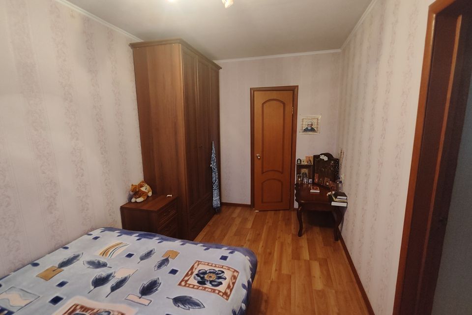 Продаётся 3-комнатная квартира, 55.9 м²