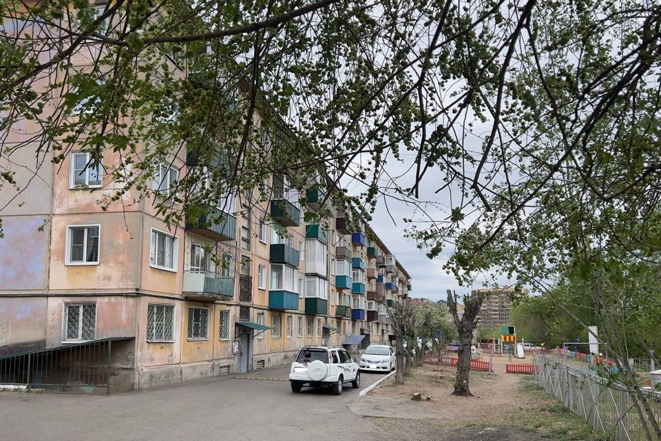 Продаётся 3-комнатная квартира, 57.2 м²