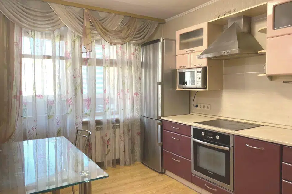 Продаётся 4-комнатная квартира, 92.3 м²