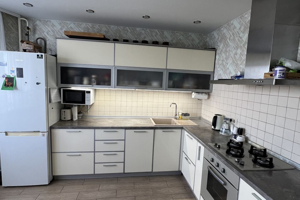 Продаётся 2-комнатная квартира, 61 м²