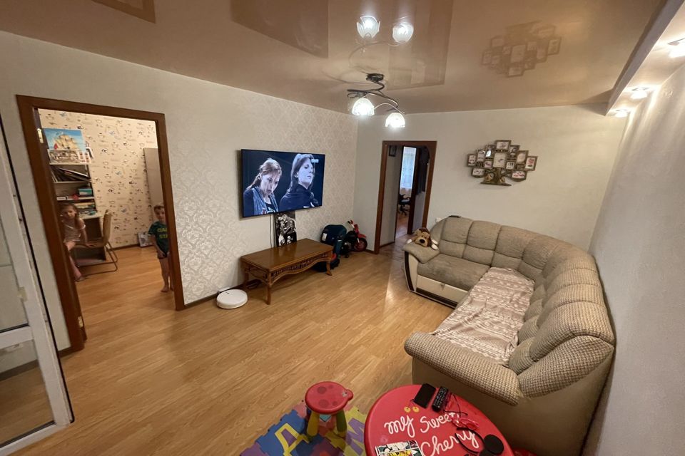 Продаётся 3-комнатная квартира, 59.7 м²
