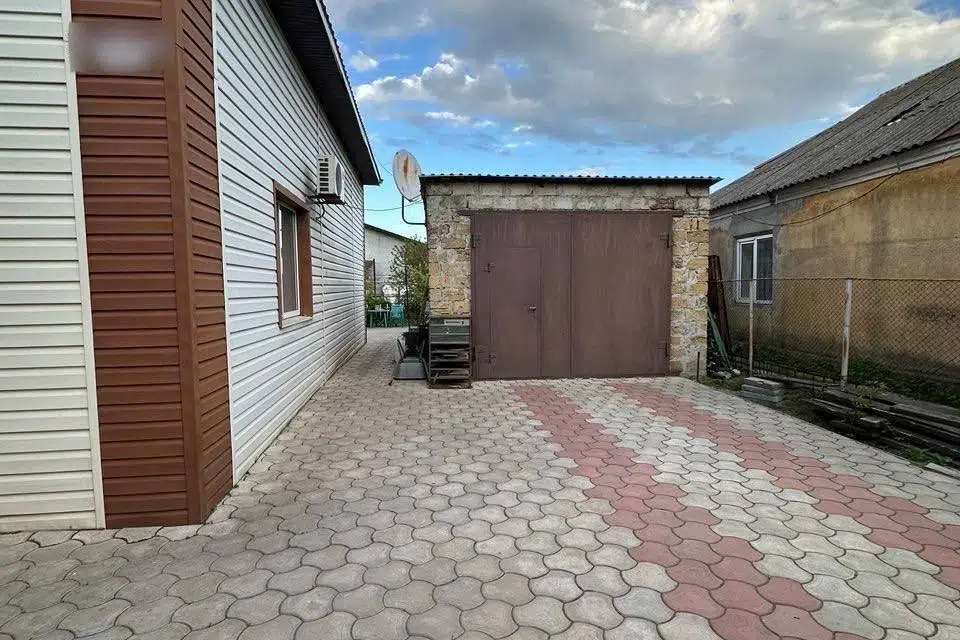 Продаётся 2-этажный дом, 225 м²