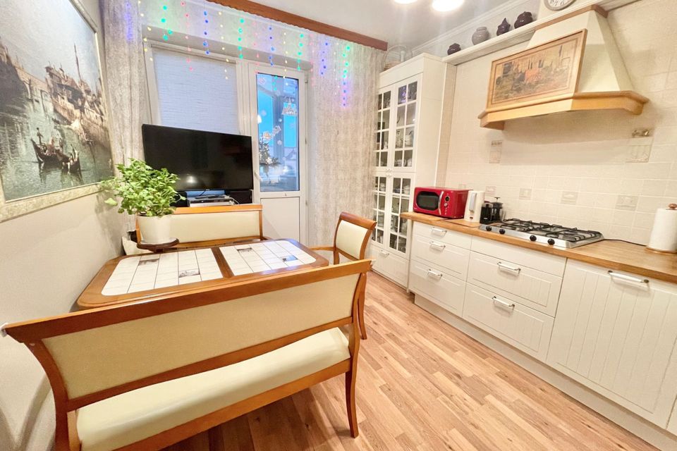 Продаётся 2-комнатная квартира, 64.4 м²