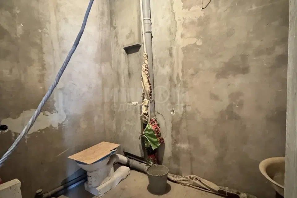 Продаётся 3-комнатная квартира, 106 м²