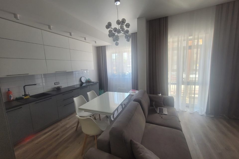 Продаётся 2-комнатная квартира, 58 м²