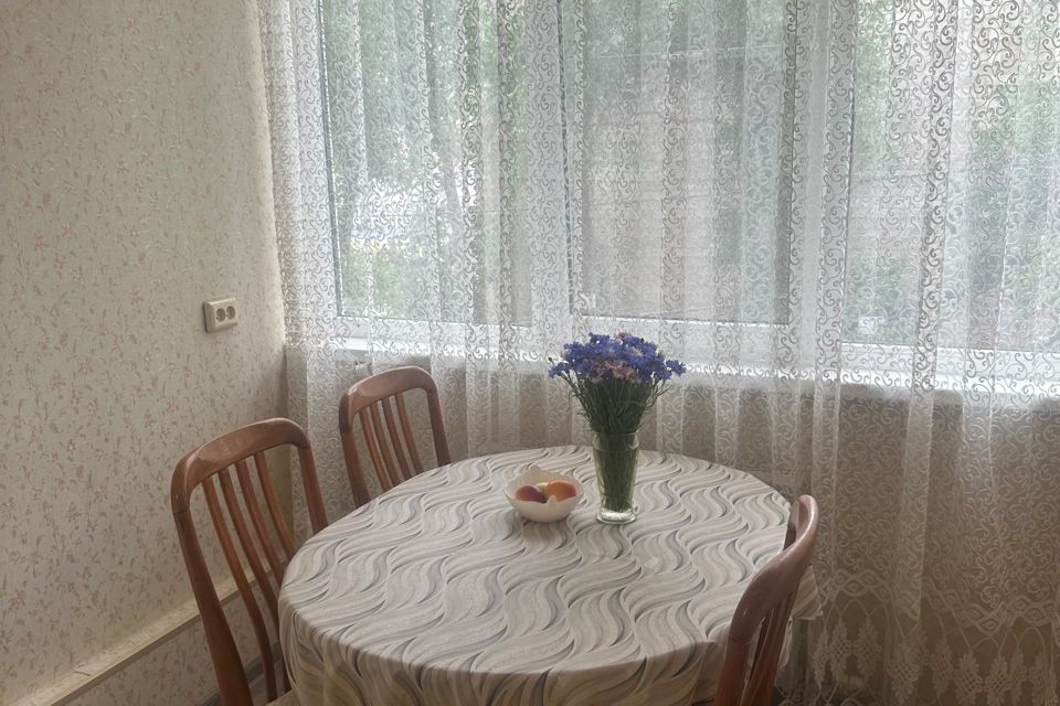 Продаётся 3-комнатная квартира, 61.5 м²