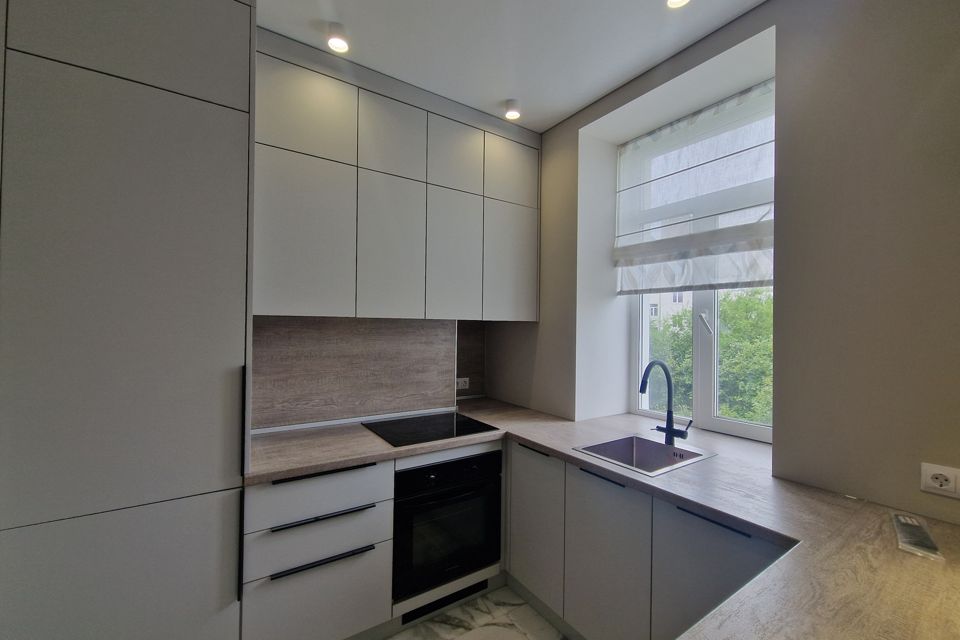 Продаётся 2-комнатная квартира, 60.5 м²