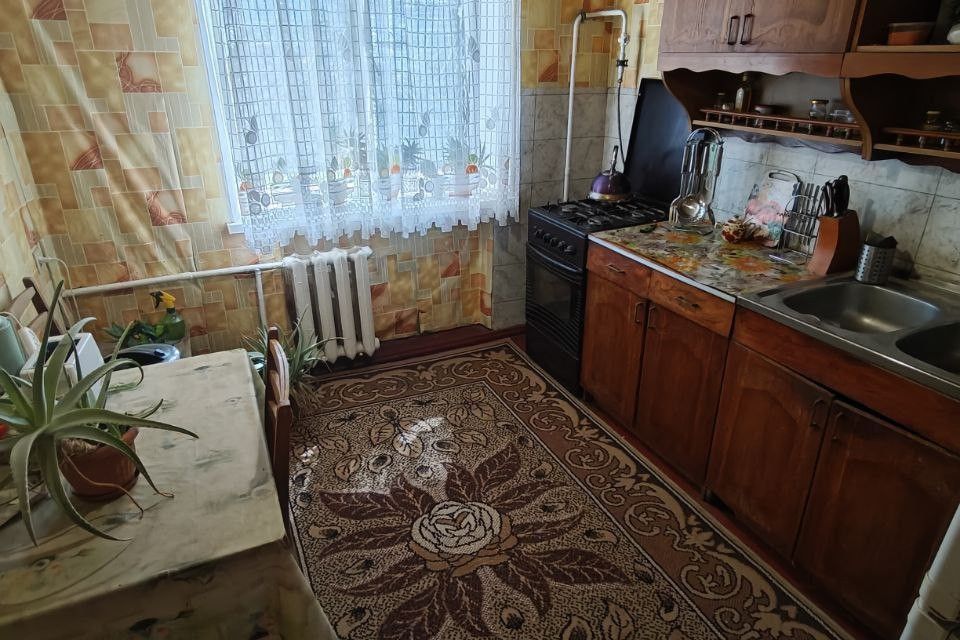 Продаётся 3-комнатная квартира, 572 м²