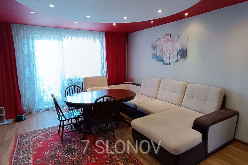Продаётся 4-комнатная квартира, 89.7 м²
