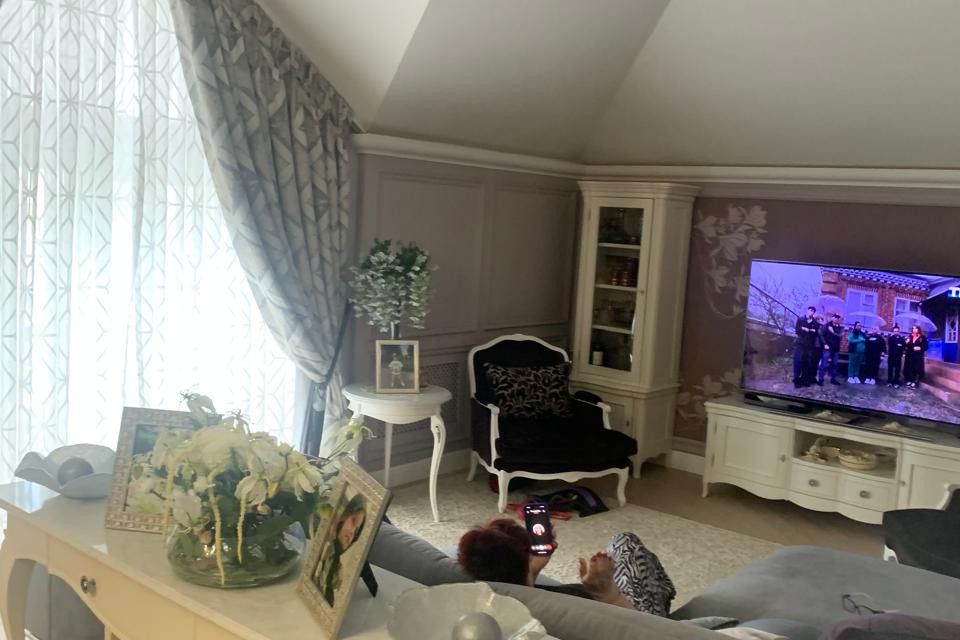 Продаётся 4-комнатная квартира, 146.3 м²