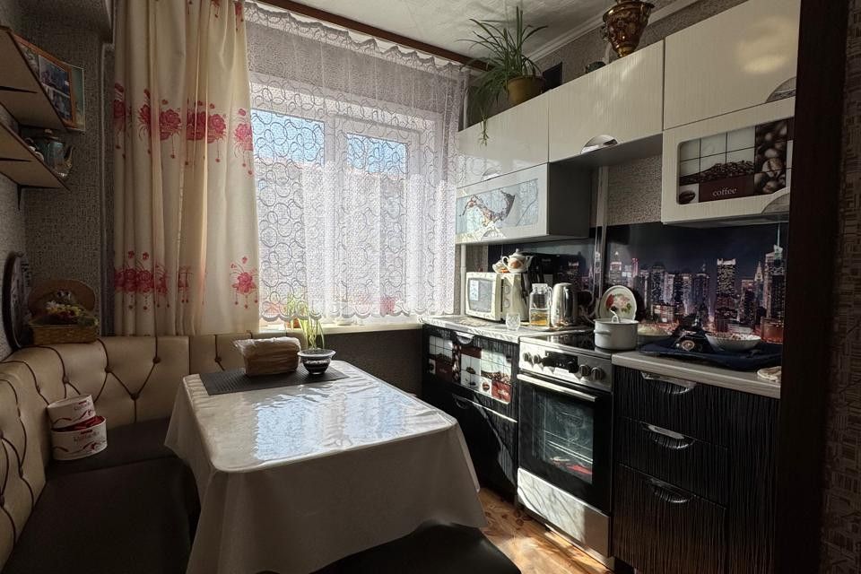 Продаётся 2-комнатная квартира, 43.8 м²