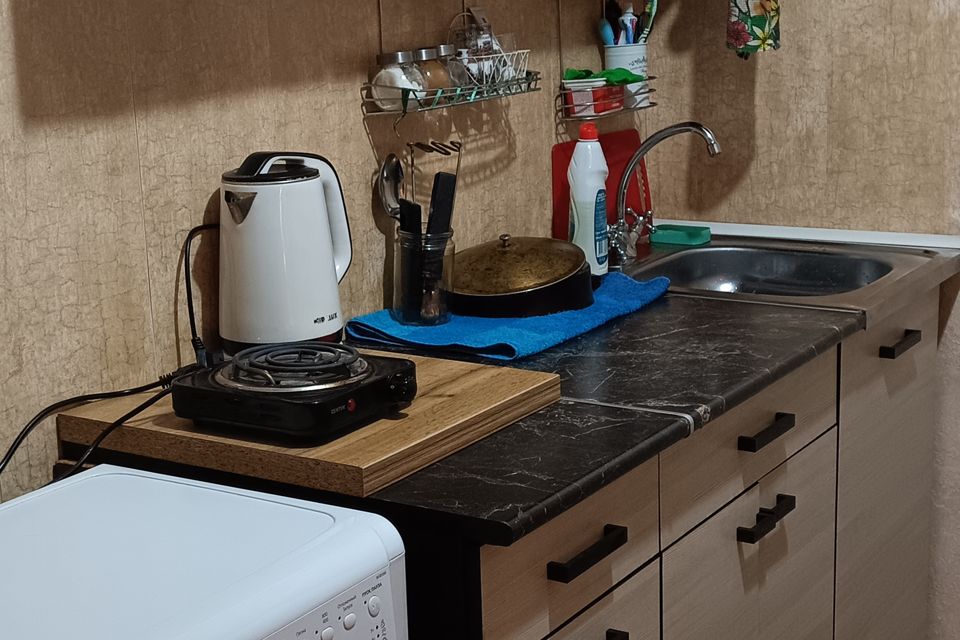 Продаётся комната в 4-комн. квартире, 67 м²