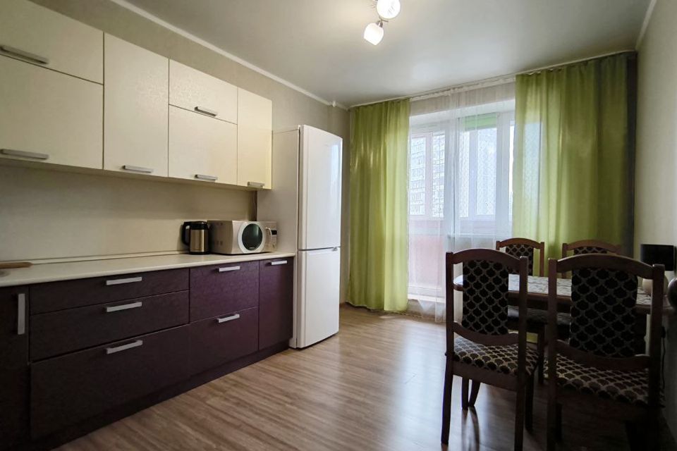 Продаётся 1-комнатная квартира, 41.7 м²