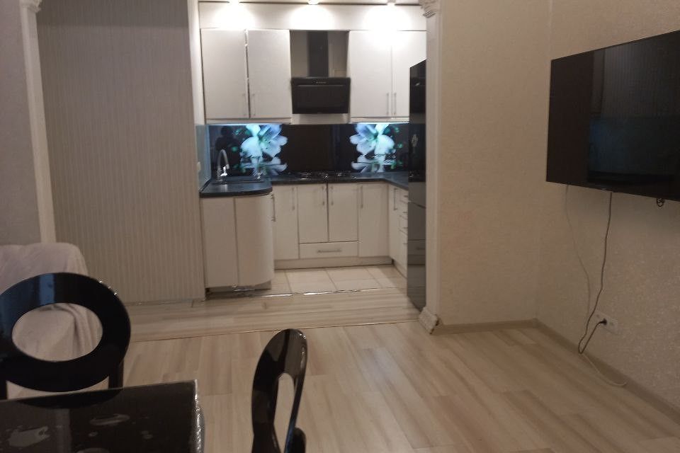 Продаётся 4-комнатная квартира, 74 м²