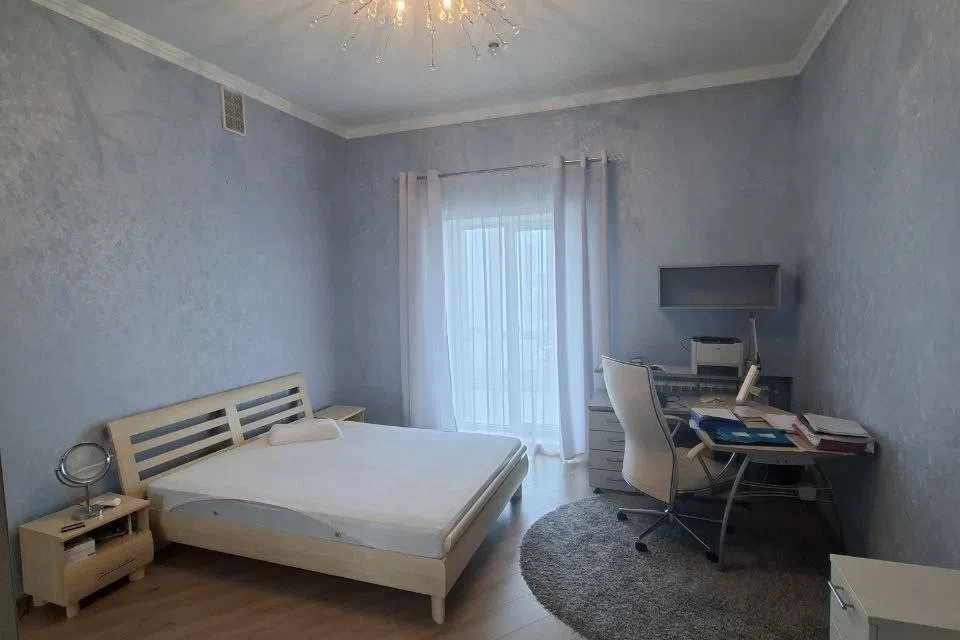 Продаётся 3-комнатная квартира, 123 м²