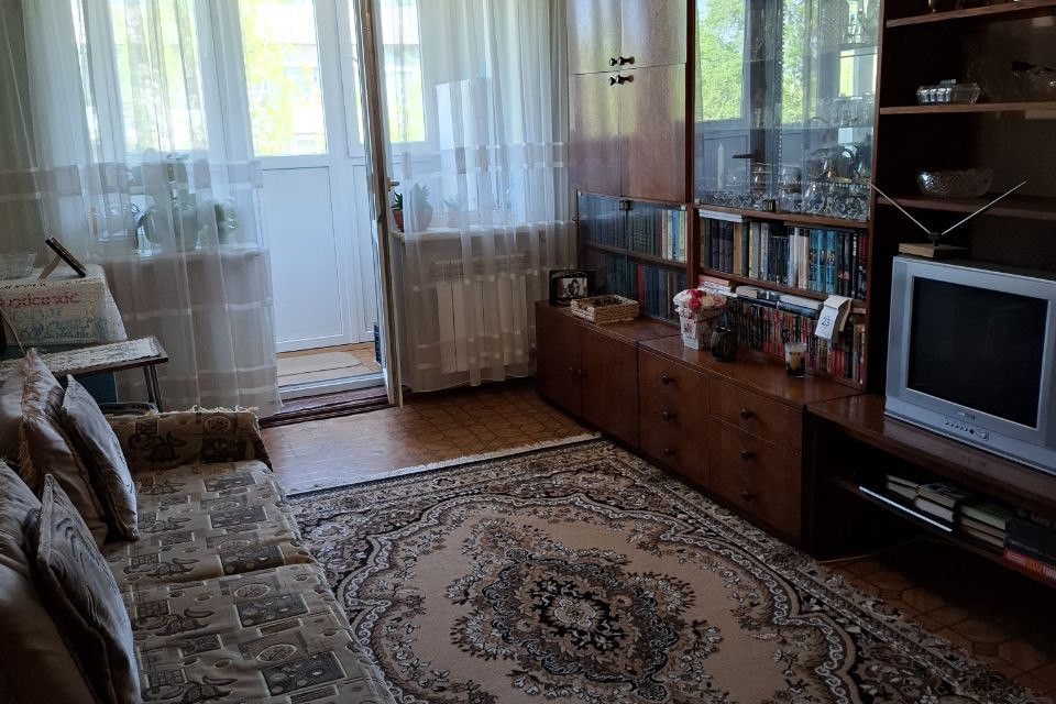 Продаётся 3-комнатная квартира, 58.3 м²