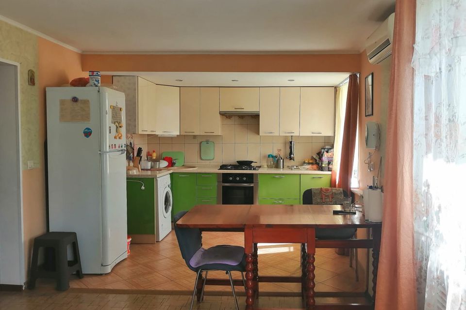 Продаётся 3-комнатная квартира, 63 м²