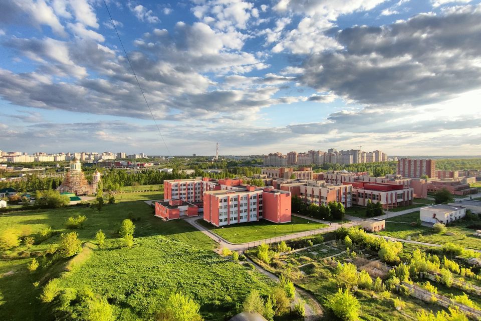 Продаётся 2-комнатная квартира, 71.8 м²