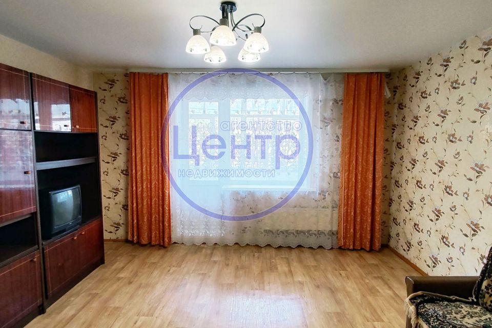 Продаётся 3-комнатная квартира, 63.5 м²