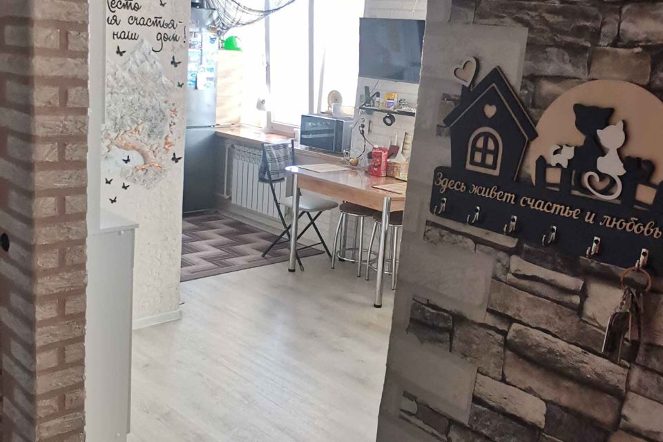 Продаётся 3-комнатная квартира, 61.7 м²