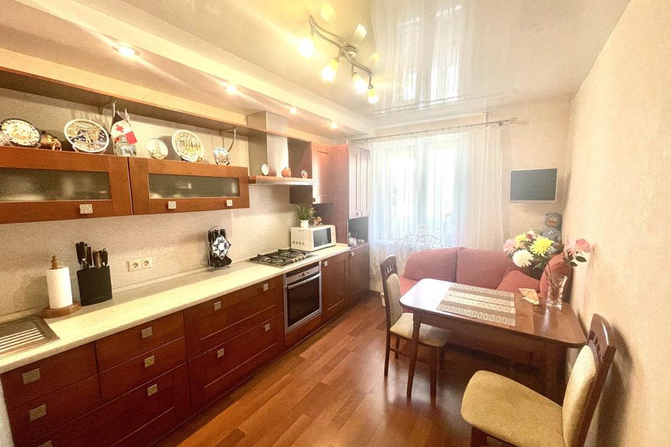 Продаётся 1-комнатная квартира, 37.4 м²