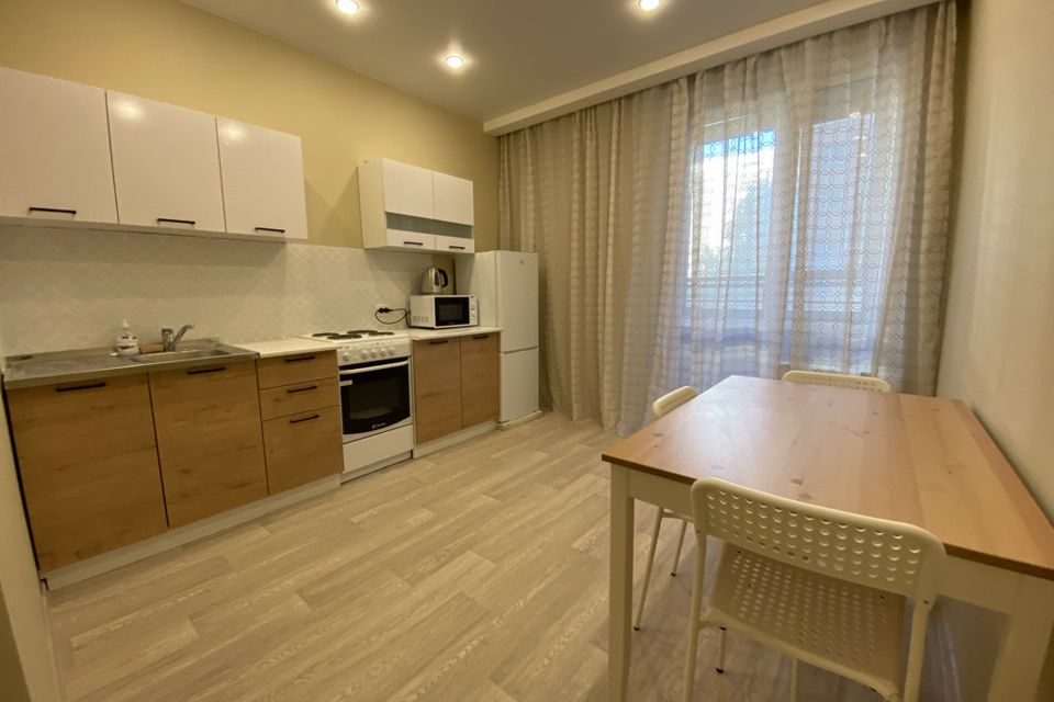 Сдаётся 1-комнатная квартира, 38 м²