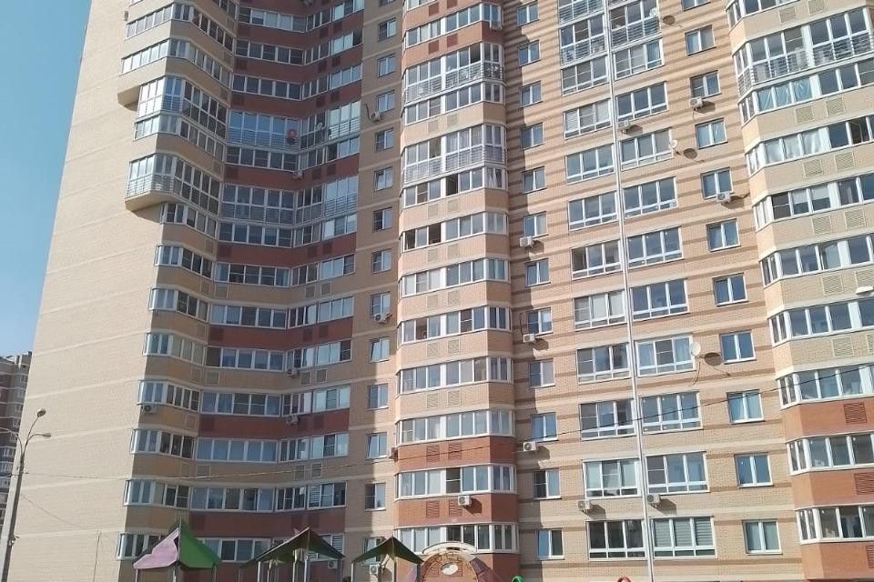 Продаётся 1-комнатная квартира, 47.5 м²