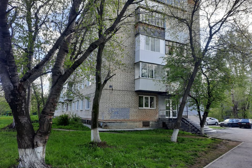 Продаётся 4-комнатная квартира, 61.8 м²