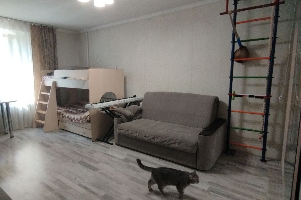 Продаётся 1-комнатная квартира, 32 м²