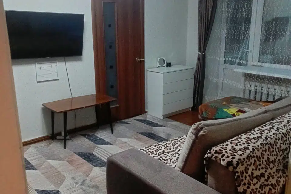 Продаётся 2-комнатная квартира, 43.8 м²
