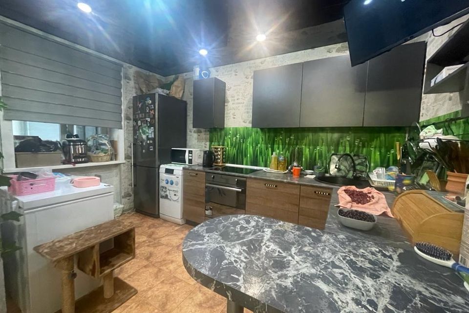 Продаётся 4-комнатная квартира, 79.5 м²