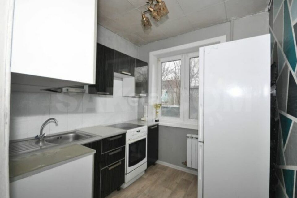 Продаётся 4-комнатная квартира, 60.9 м²