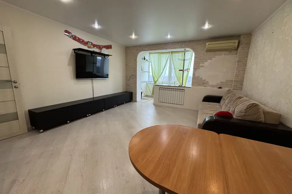 Продаётся 1-комнатная квартира, 44.8 м²
