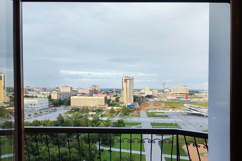 Продаётся 2-комнатная квартира, 61.8 м²